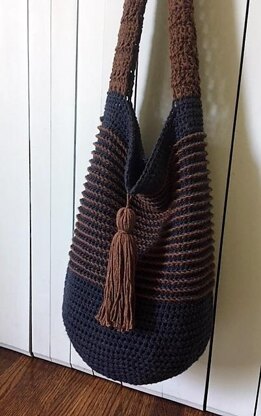 Crochet Bag Pattern: That's Some Sexy Sac