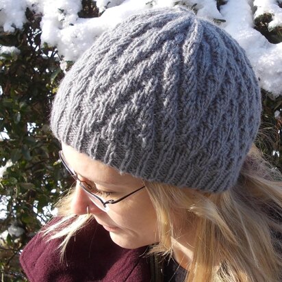 Zigzag Hat (Instructions to work in the round)