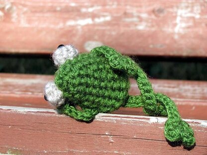 Amigurumi Sitting Frog Meme