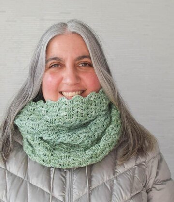 Textured Waves Hooded Cowl