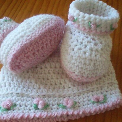 Rosebud Baby Bootie Set