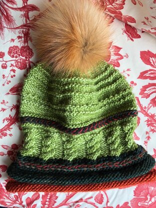 Spirit pom pom hat