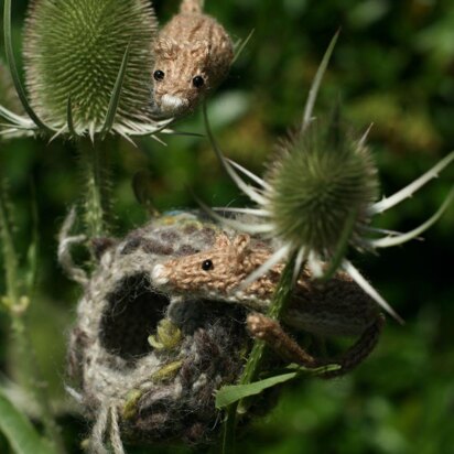 Harvest Mouse - knitting pattern