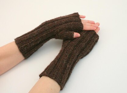 A10 Ribbed Fingerless Gloves