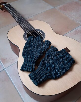 Tartanesque mitts