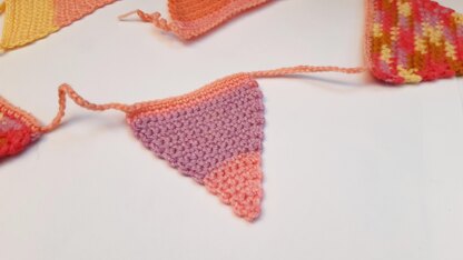 Super Simple Crochet Bunting