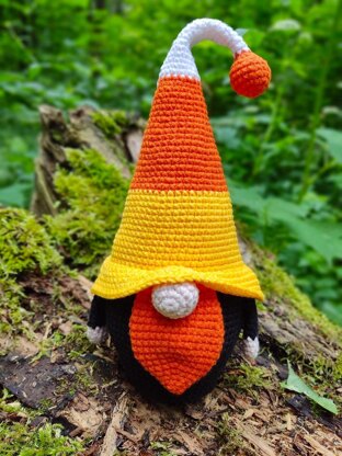 Gnome candy corn