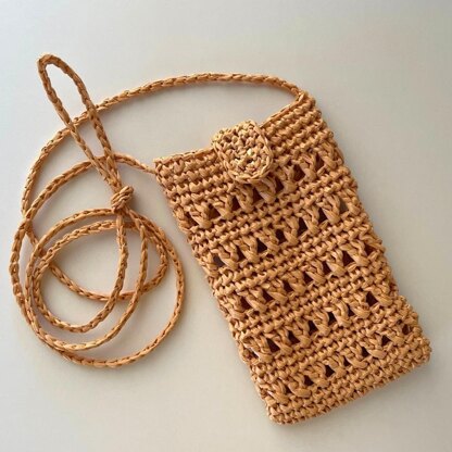 Raffia cell phone bag