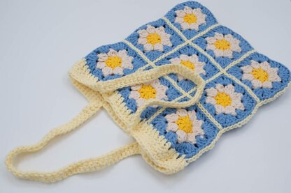 Daisy Granny Square Bag