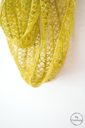 Sunny Lace Cowl