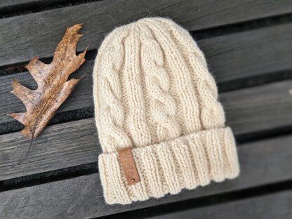 Crème Brûlée Cable Knit Hat