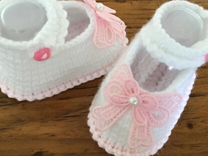 Baby Girl Pearl Bow Shoes