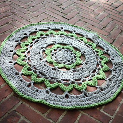 537 Hellebore Rug - Crochet Pattern for Home in Valley Yarns Valley Superwash Bulky