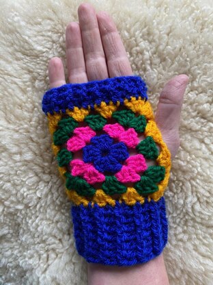Crochet Granny Square Mittens