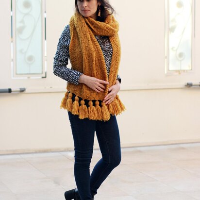 Akureyri textured knit scarf with fringe