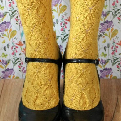 Lynda Socks - knitting pattern