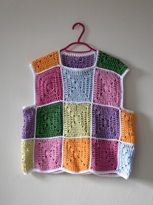 Solid granny squares dress/vest pattern