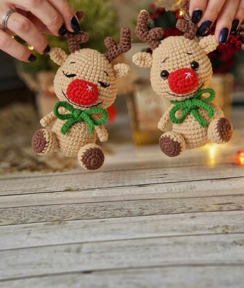 Red nosed reindeer amigurumi