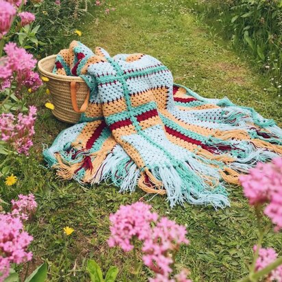 Hedgerow throw