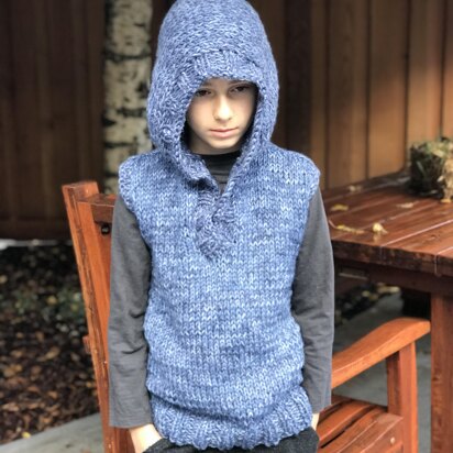 Lucas knitted vest with hood