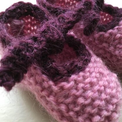 Garter Stitch Baby Bootees