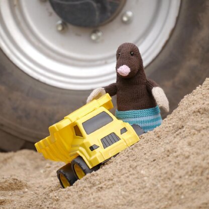 Max the Industrious Mole
