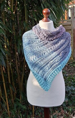 Triangular Scarf "Nikaia"
