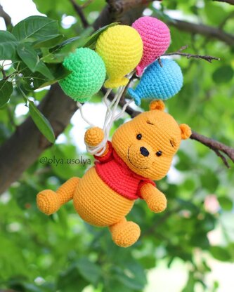 Winnie the Pooh + Honeypot + bees (PDF + 7 videos)