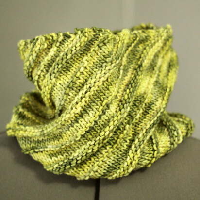 Quaker Cowl in Manos del Uruguay Maxima Semi-Solid