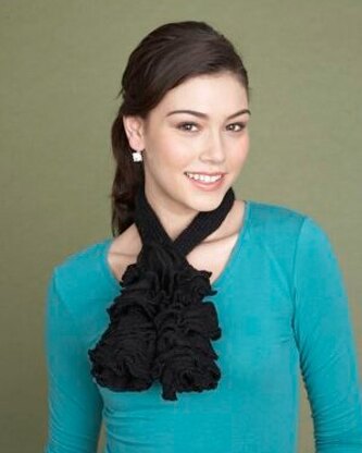 Ascot  in Lion Brand Wool-Ease - 70077A