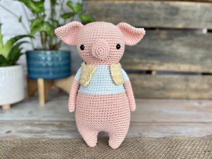 Truffles the Pig Amigurumi