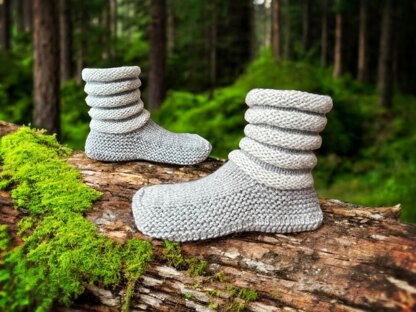 Slippers with a Puffy Cuff