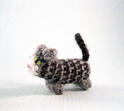 Tiny Cats and Dogs Amigurumi