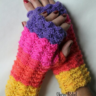 Dragon Scale Fingerless Gloves