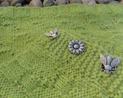 Busy Bee Society Cowl