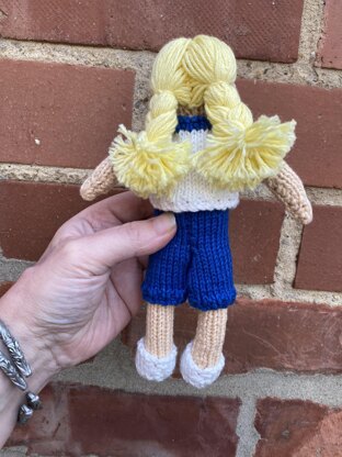 England Lioness knitting pattern