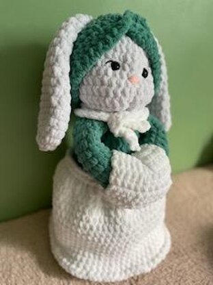 Cosy Winter Bunny 'Snowbelle'