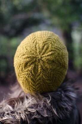 Slip-cable hat