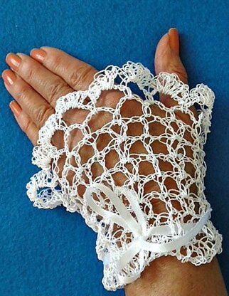 1037-White Wedding Lacy cuffs