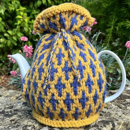 Medieval Cross 4 Cup Teapot Cosy Knitting Pattern