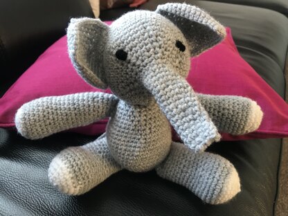 Free Amigurumi Elephant Pattern