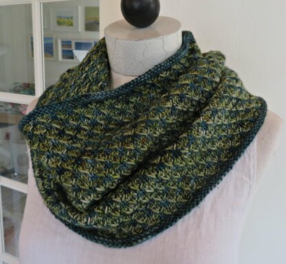 Thorndale Cowl