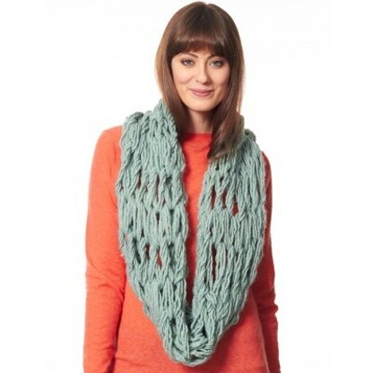 Arm Knit Cowl in Bernat Roving