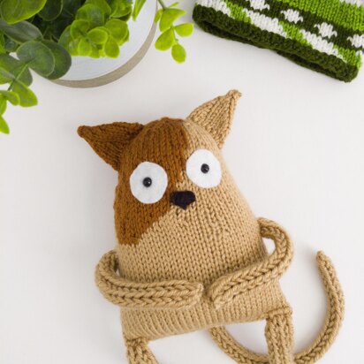 Paul the Cat with a Sweater - Toy Knitting Pattern - knitting pattern
