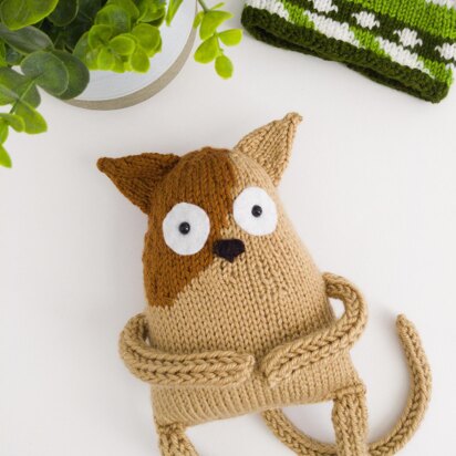 Paul the Cat with a Sweater - Toy Knitting Pattern