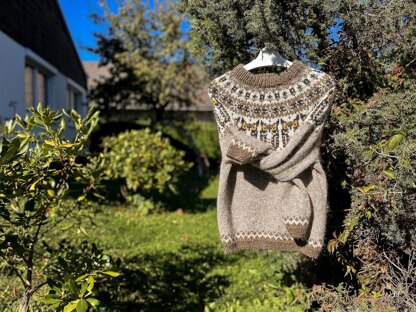 UHU Eagle-Owl Icelandic Lopapeysa Sweater