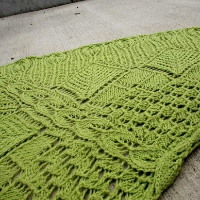 Darling Buds shoulder shawl