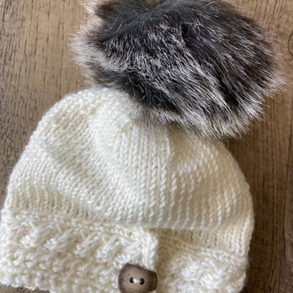 Gently Cabled Baby Cable Hat