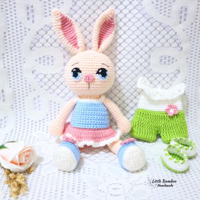 Dress Up Bunny Amigurumi