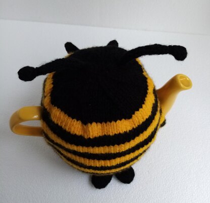 Happy bee tea cozy